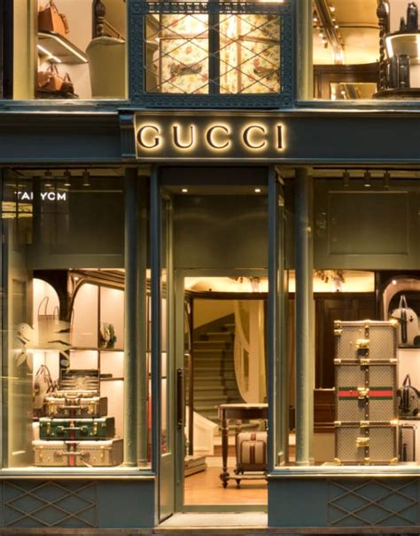 gucci store nearby|closest gucci store to me.